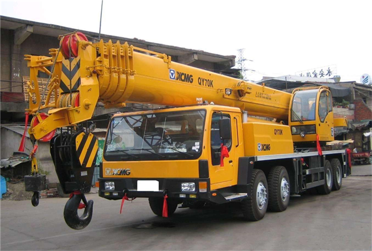 石台县吊车出租选择重点